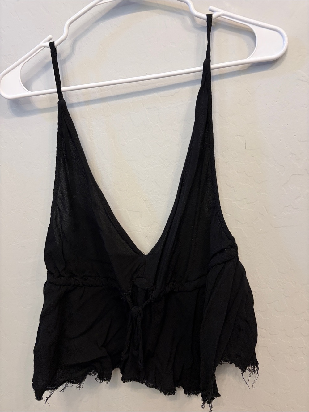 Rare vintage brandy Melville Black Spaghetti Strap V-Neck Cropped Tank Top